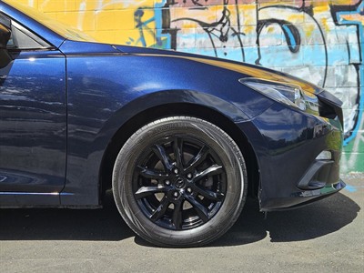 2015 Mazda Axela - Thumbnail