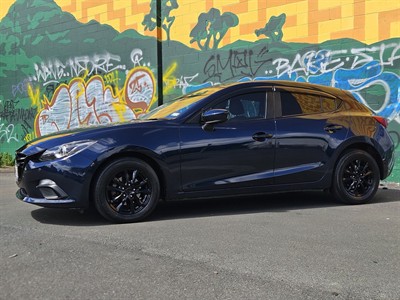 2015 Mazda Axela - Thumbnail