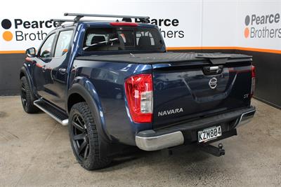 2017 Nissan Navara - Thumbnail