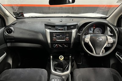 2016 Nissan Navara - Thumbnail