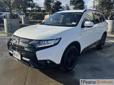 2021 Mitsubishi Outlander - Thumbnail