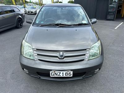 2004 Toyota Ist - Thumbnail