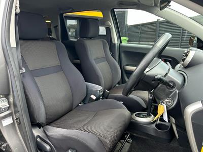 2004 Toyota Ist - Thumbnail