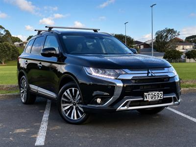 2021 Mitsubishi Outlander - Image Coming Soon