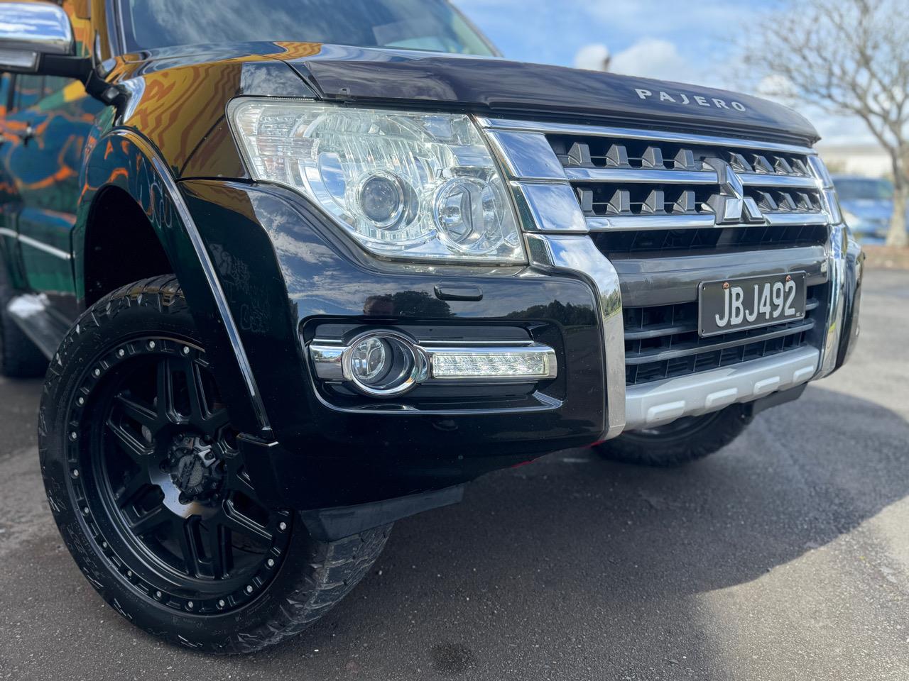 2015 Mitsubishi Pajero