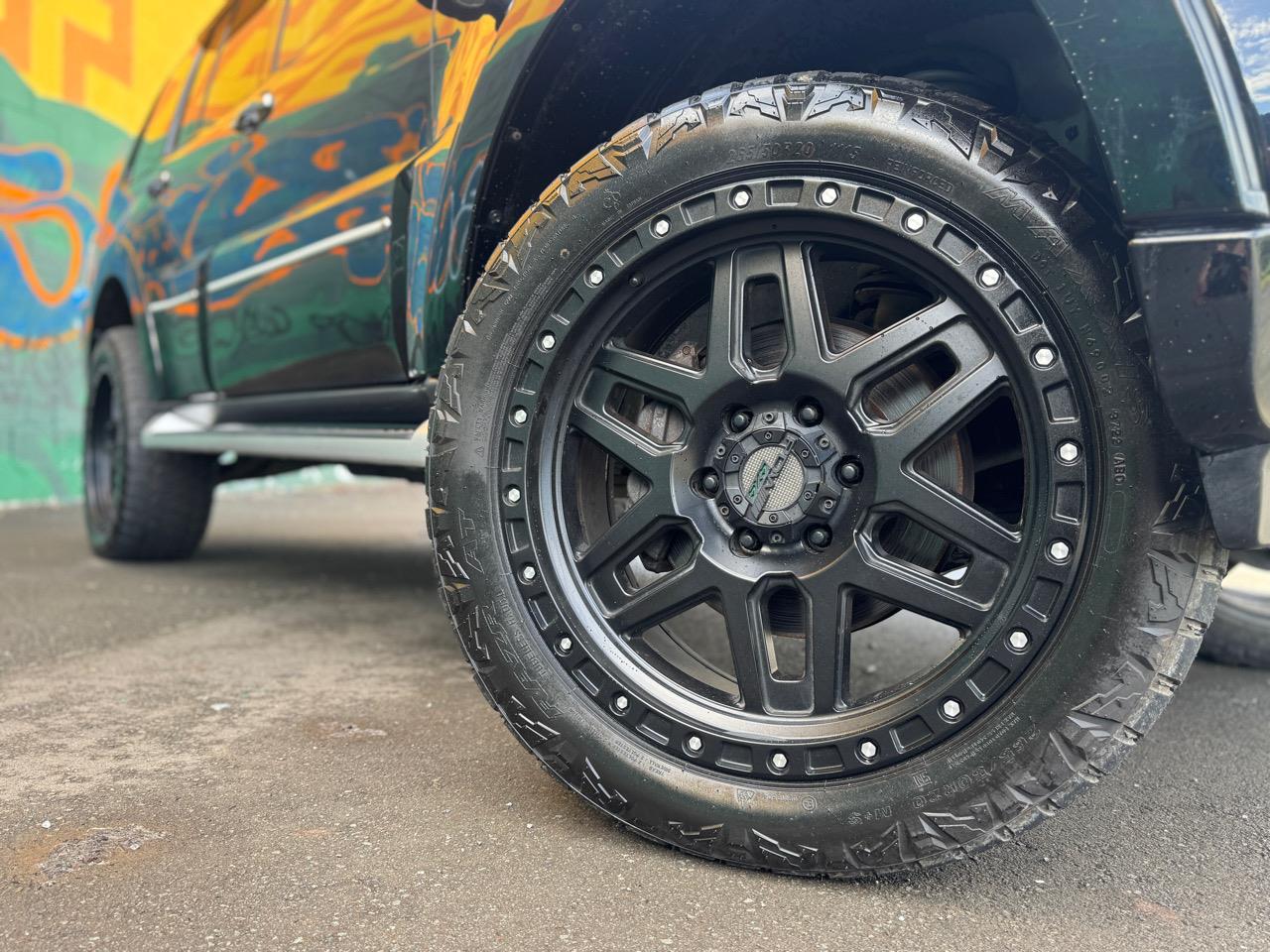2015 Mitsubishi Pajero