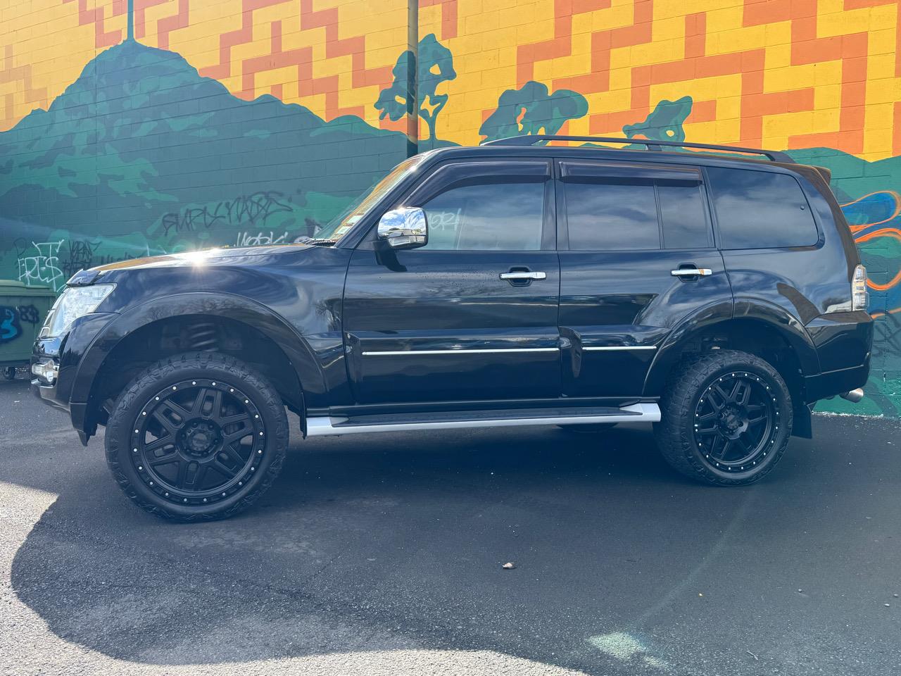 2015 Mitsubishi Pajero