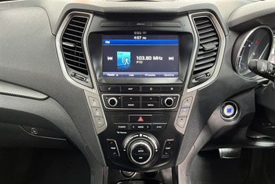 2015 Hyundai Santa Fe - Thumbnail