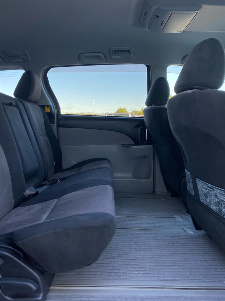 2007 Toyota Estima
