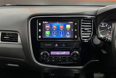 2018 Mitsubishi Outlander - Thumbnail