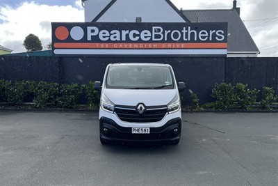 2022 Renault Trafic - Thumbnail
