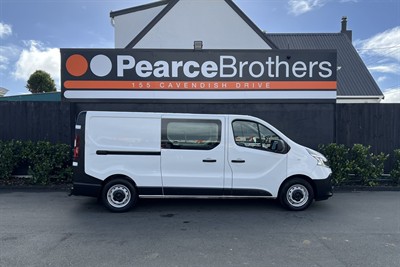 2022 Renault Trafic - Thumbnail