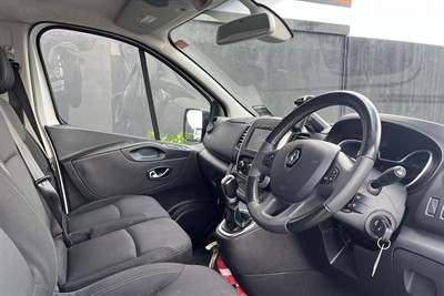 2022 Renault Trafic - Thumbnail