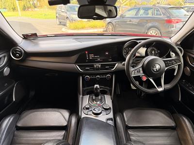 2018 Alfa Romeo Giulia - Thumbnail