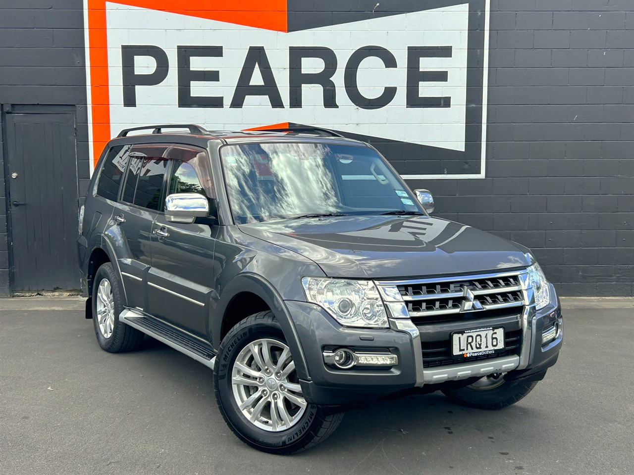 2018 Mitsubishi Pajero