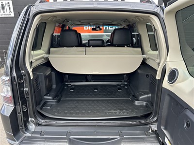 2018 Mitsubishi Pajero - Thumbnail