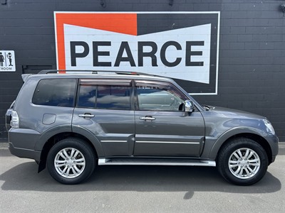 2018 Mitsubishi Pajero - Thumbnail