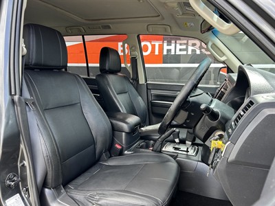 2018 Mitsubishi Pajero - Thumbnail