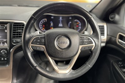 2016 Jeep Grand Cherokee - Thumbnail