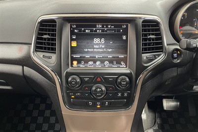 2016 Jeep Grand Cherokee - Thumbnail