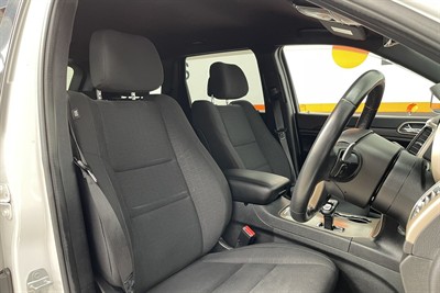 2016 Jeep Grand Cherokee - Thumbnail