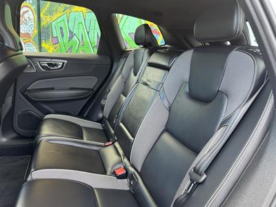 2020 Volvo Xc60 - Thumbnail