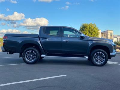 2023 Mitsubishi Triton - Thumbnail