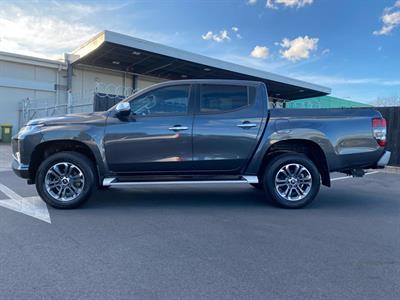2023 Mitsubishi Triton - Thumbnail