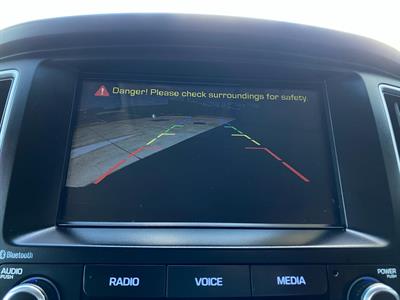 2016 Hyundai Imax - Thumbnail