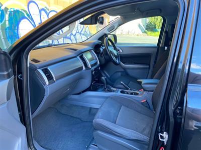 2015 Ford Everest - Thumbnail