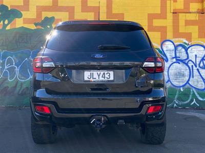 2015 Ford Everest - Thumbnail