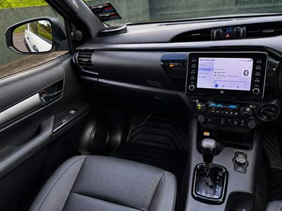 2025 Toyota Hilux - Thumbnail