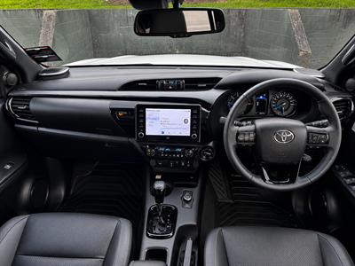 2025 Toyota Hilux - Thumbnail