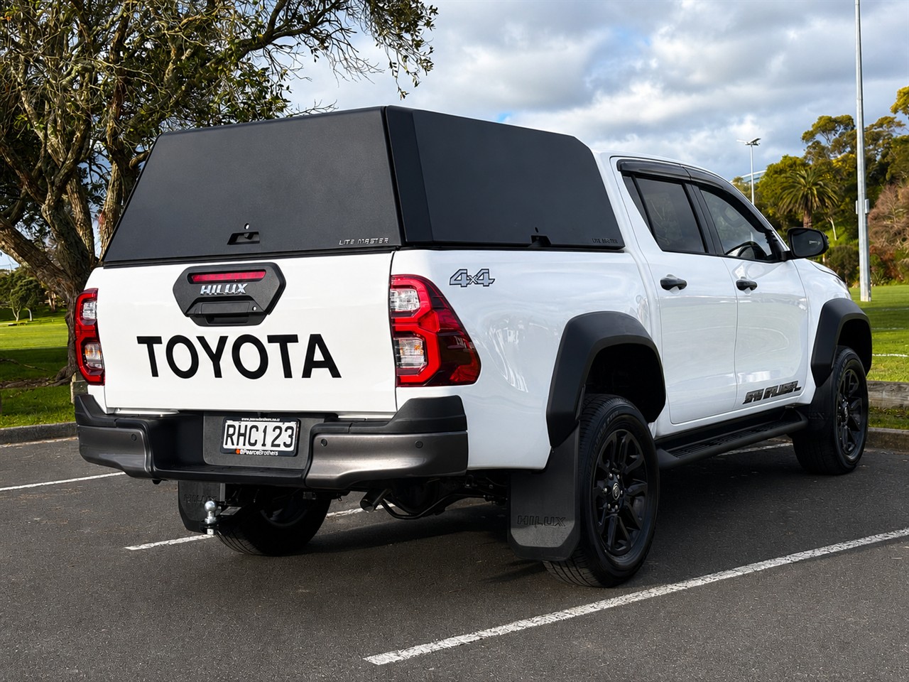 2025 Toyota Hilux