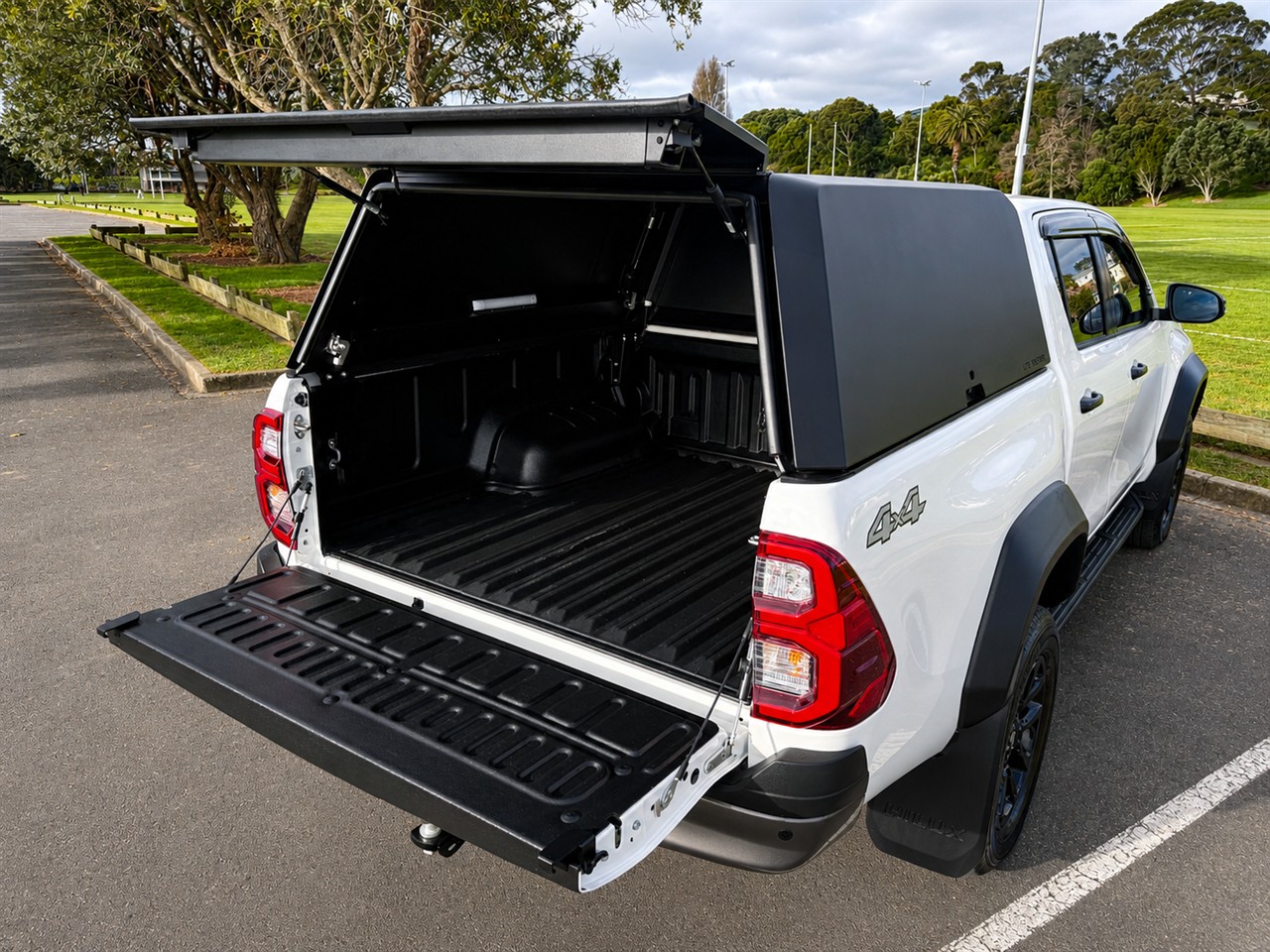 2025 Toyota Hilux
