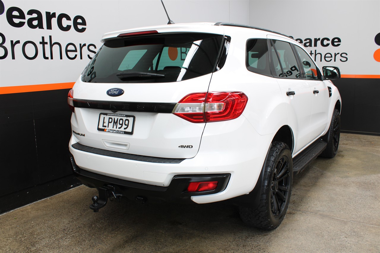 2018 Ford Everest