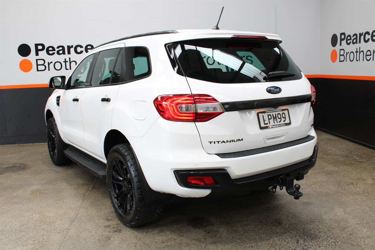 2018 Ford Everest