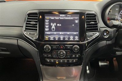 2020 Jeep Grand Cherokee - Thumbnail