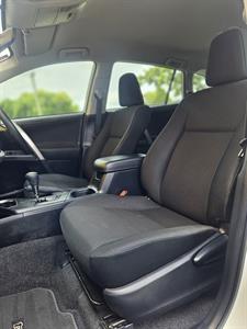 2018 Toyota RAV4 - Thumbnail