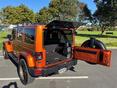2011 Jeep WRANGLER - Thumbnail