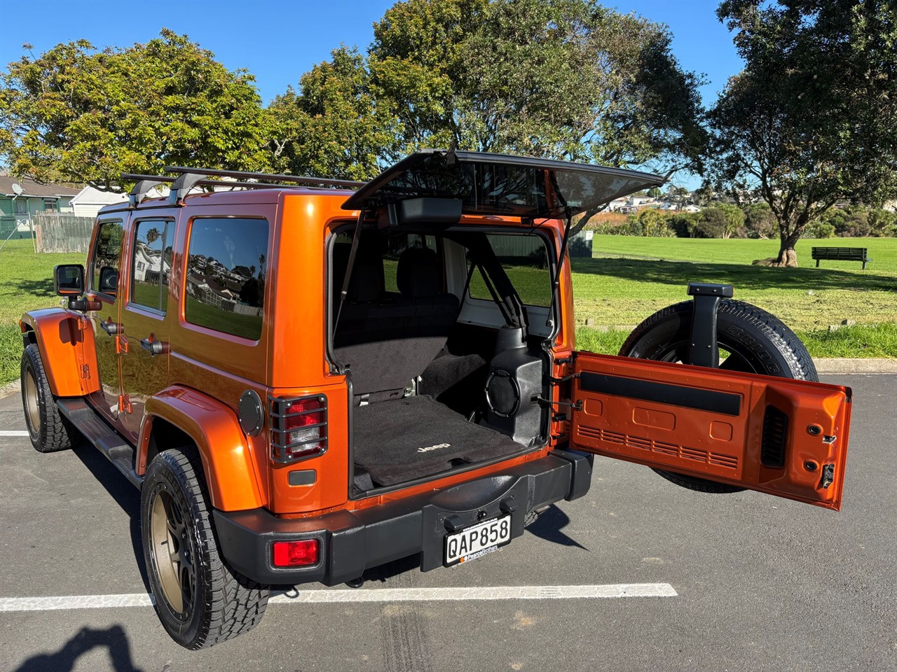 2011 Jeep WRANGLER