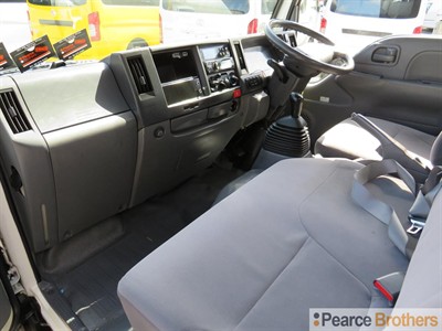 2014 Isuzu Elf - Thumbnail