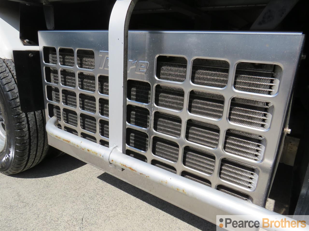 2014 Isuzu Elf