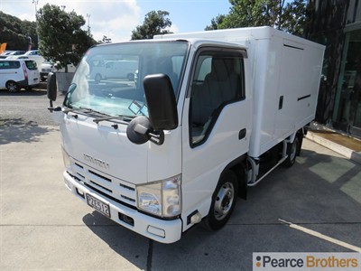 2014 Isuzu Elf - Thumbnail