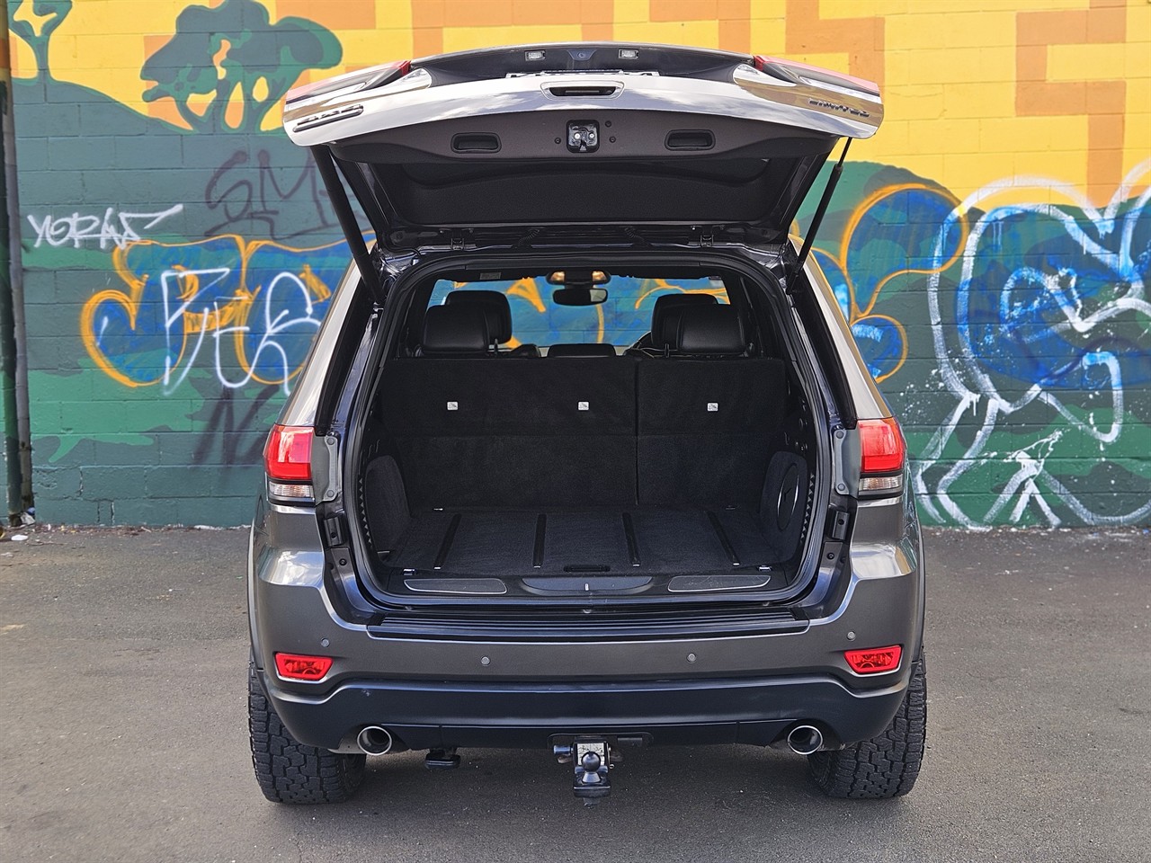 2017 Jeep GRAND CHEROKEE
