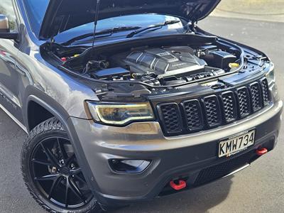 2017 Jeep GRAND CHEROKEE - Thumbnail