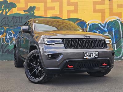 2017 Jeep GRAND CHEROKEE - Thumbnail