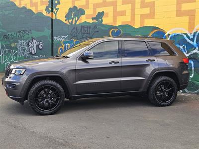 2017 Jeep GRAND CHEROKEE - Thumbnail