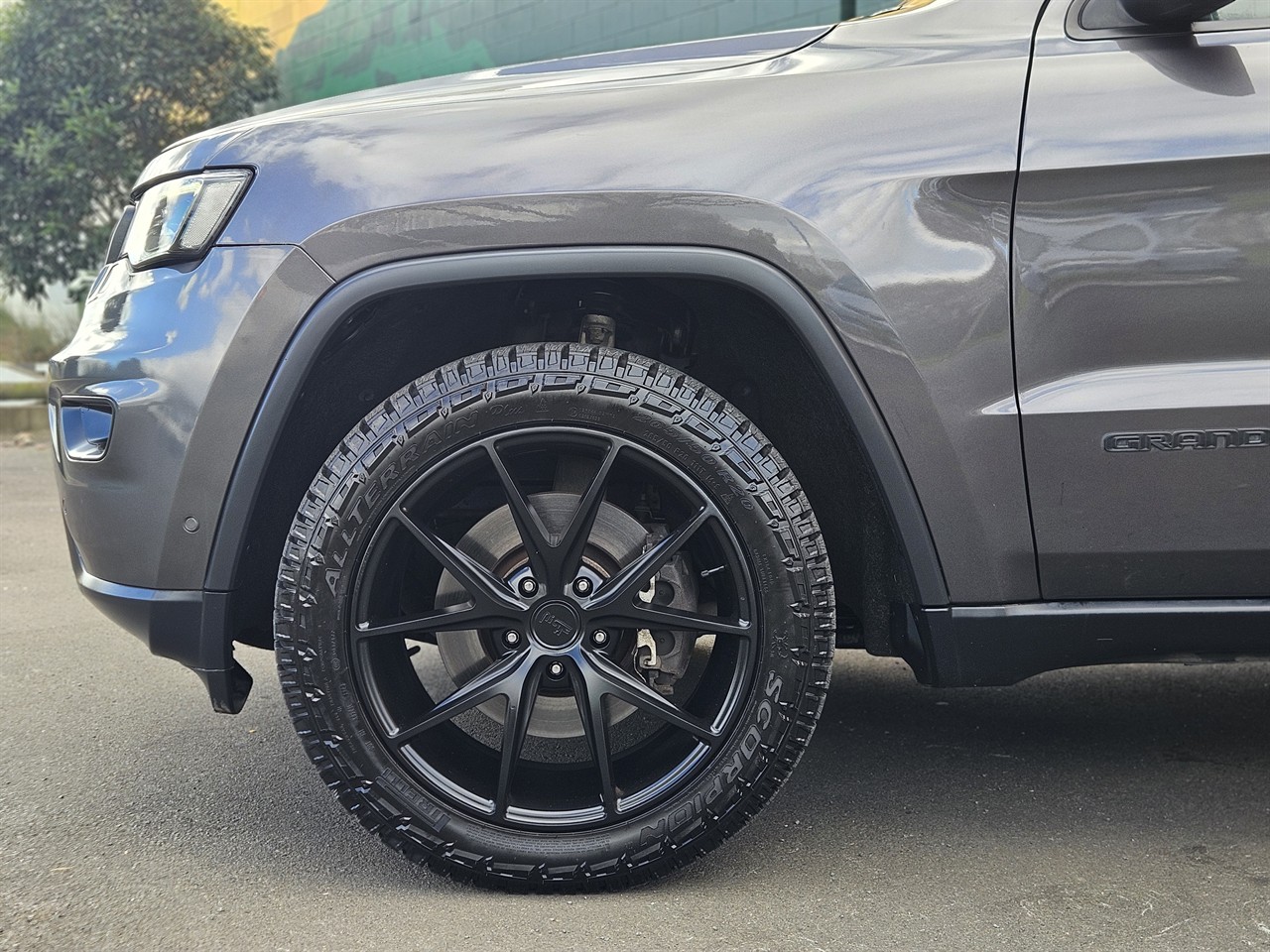 2017 Jeep GRAND CHEROKEE