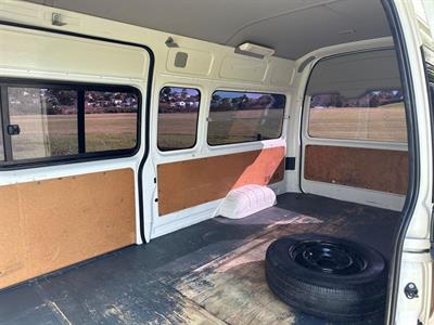 2013 Toyota Hiace - Thumbnail